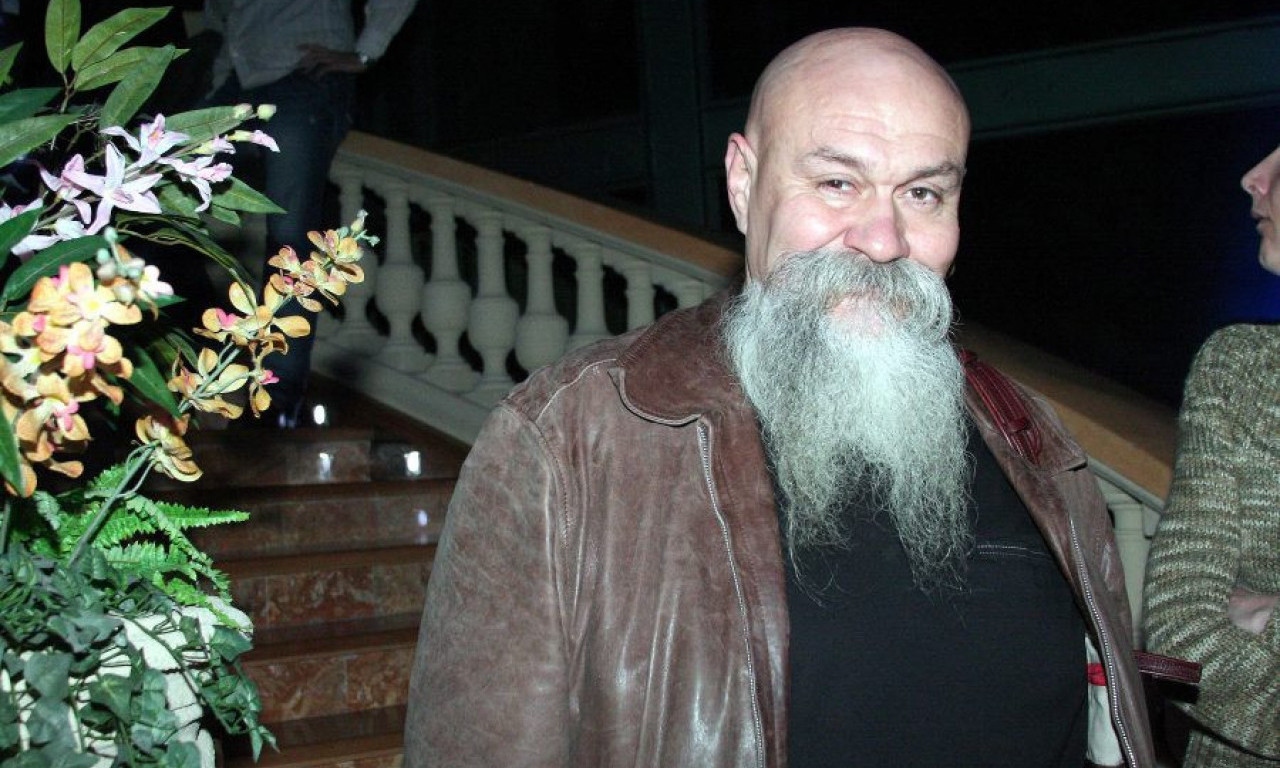 NA DANAŠNJI DAN JE POGINUO PEVAČ LUIS: Ostao je bez prve žene u jezivoj tragediji, a evo zašto je nosio haljine