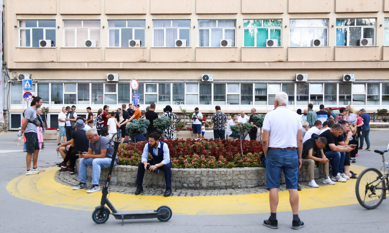 GRUPA STUDENATA U BLOKADI I DALJE BLOKIRA KRUŽNI TOK Evo kako je u Novom Pazaru