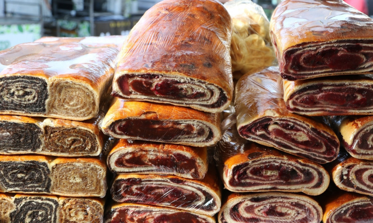 KOME SE JEDE ŠTRUDLA, PRAVO U NOVO MILOŠEVO  Provedite najslađi vikend  gde se ne jede na parče, nego "na metar"