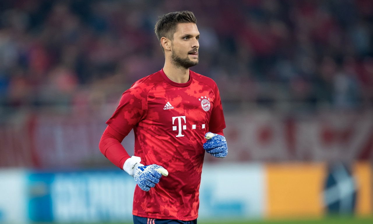 GOLMANU BAJERNA PREMINUO SIN (6) Posle tragedije se obratio javnosti i rasplakao ceo svet