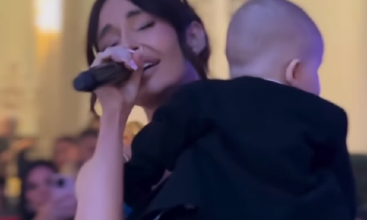 KATARINA ŽIVKOVIĆ PROSLAVILA SINU PRVI ROĐENDAN Otpevala mu emotivnu pesmu, Milica Todorović se raznežila (FOTO)