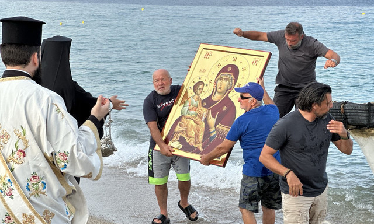 IKONA KOJA IMA ISCELITELJSKU MOĆ DOČEKANA NA SEVERU GRČKE: Prešla preko mora, evo zašto je važna za Srbiju