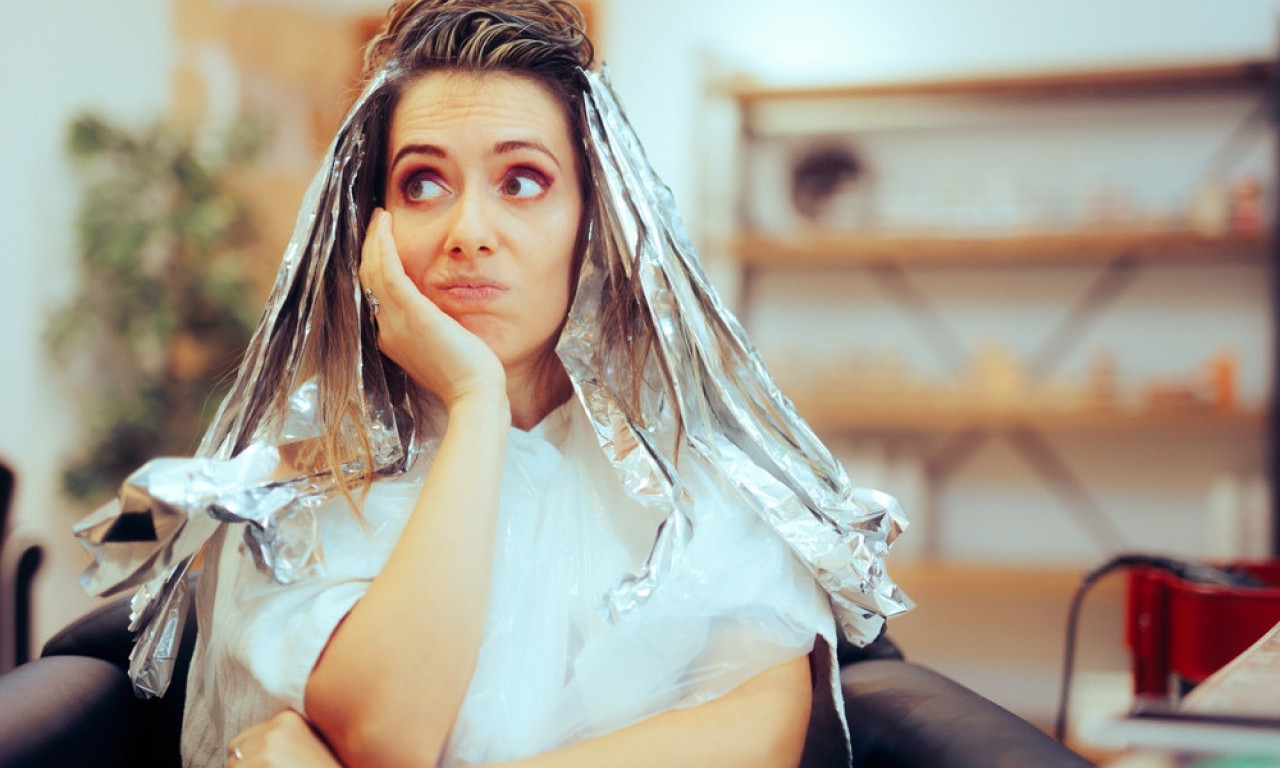 KREĆEM DA DRAMIM! ZNAMO REŠENJE! Ako su vam pramenovi žuti, presvetli ili pretamni – evo kako da ih popravite kod kuće!