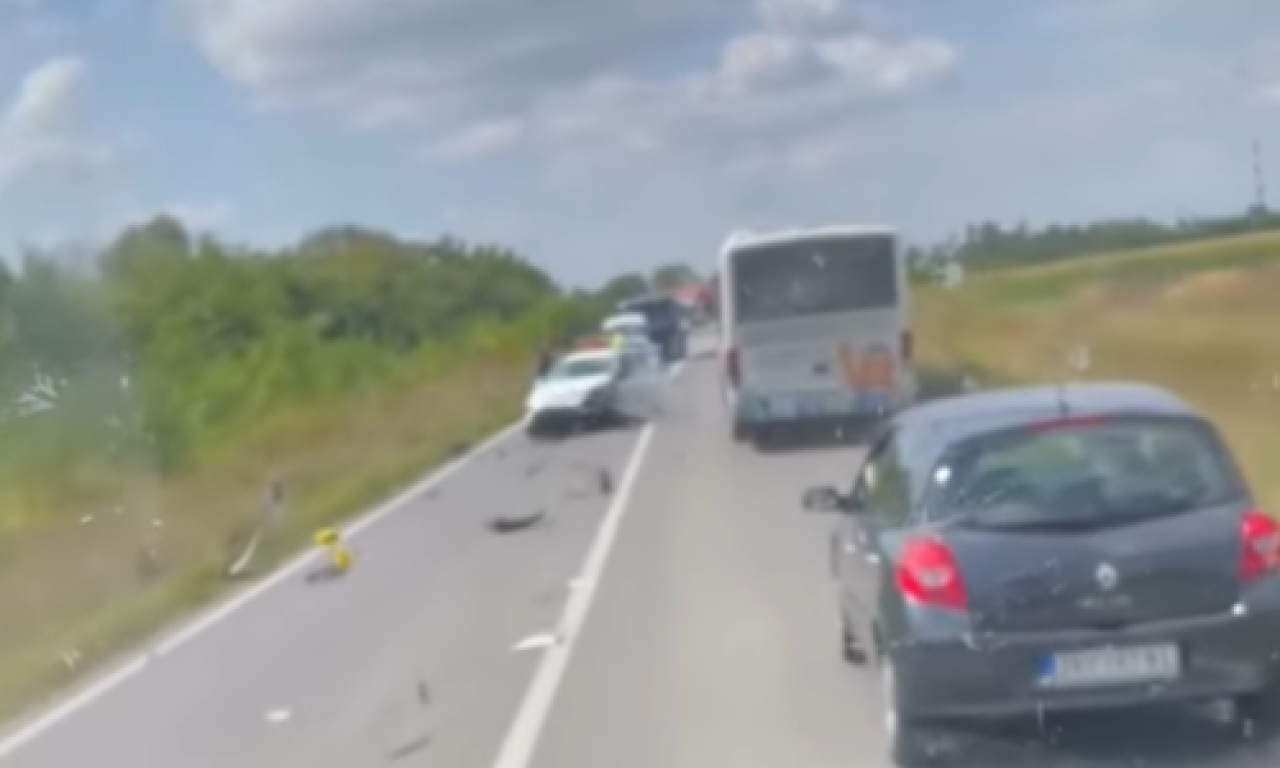 KARAMBOL NA PUTU BEOGRAD–ZRENJANIN: Saobraćajna nezgoda, mogući veliki zastoji (VIDEO)