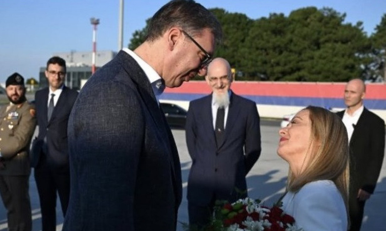 VUČIĆ DOČEKAO ĐORĐU MELONI: "Dobro došli u Srbiju, neka nas i dalje vežu prijateljstvo i zajednički rad" (FOTO)