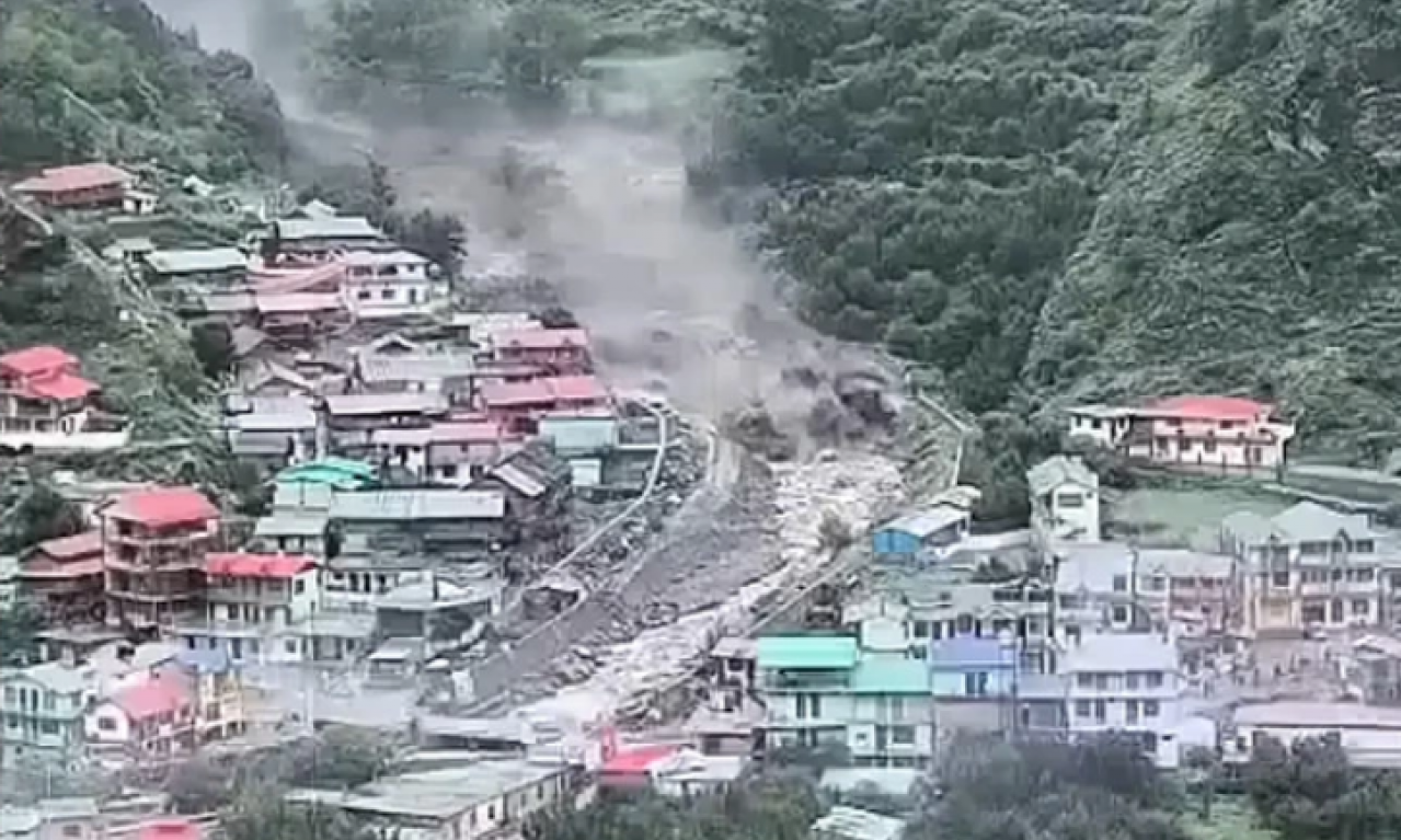 APOKALIPSA! Klizište progutalo celo selo – više od 100 nestalih, četvoro mrtvih, pogledajti tu strahotu (VIDEO)