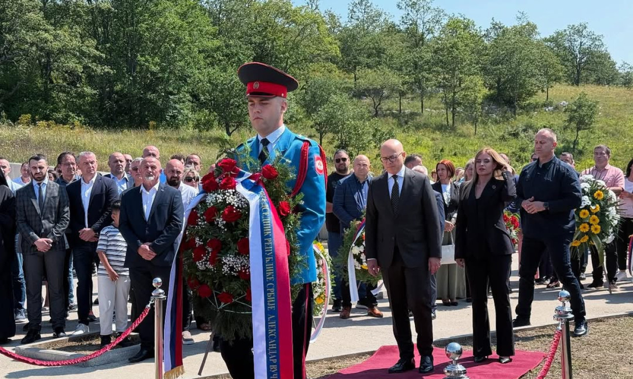 SRBIJA PAMTI  Vučević: Stradanje nevinih na Petrovačkoj cesti ne sme biti zaboravljeno (FOTO)