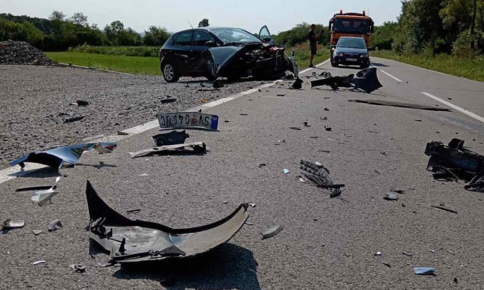 AUTOMOBIL SE PREVRNUO NA KROV Karambol kod Čačka (FOTO)