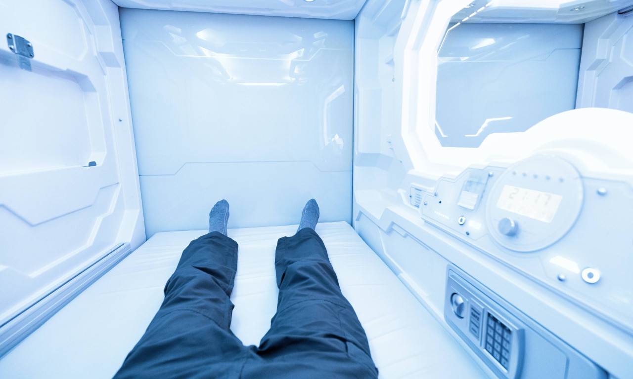 KUKU, PA ZAR ĆEMO U ZAMRZIVAČ? Za 200.000 dolara možete da se zamrznete i čekate budućnost - 700 ljudi čeka već na red