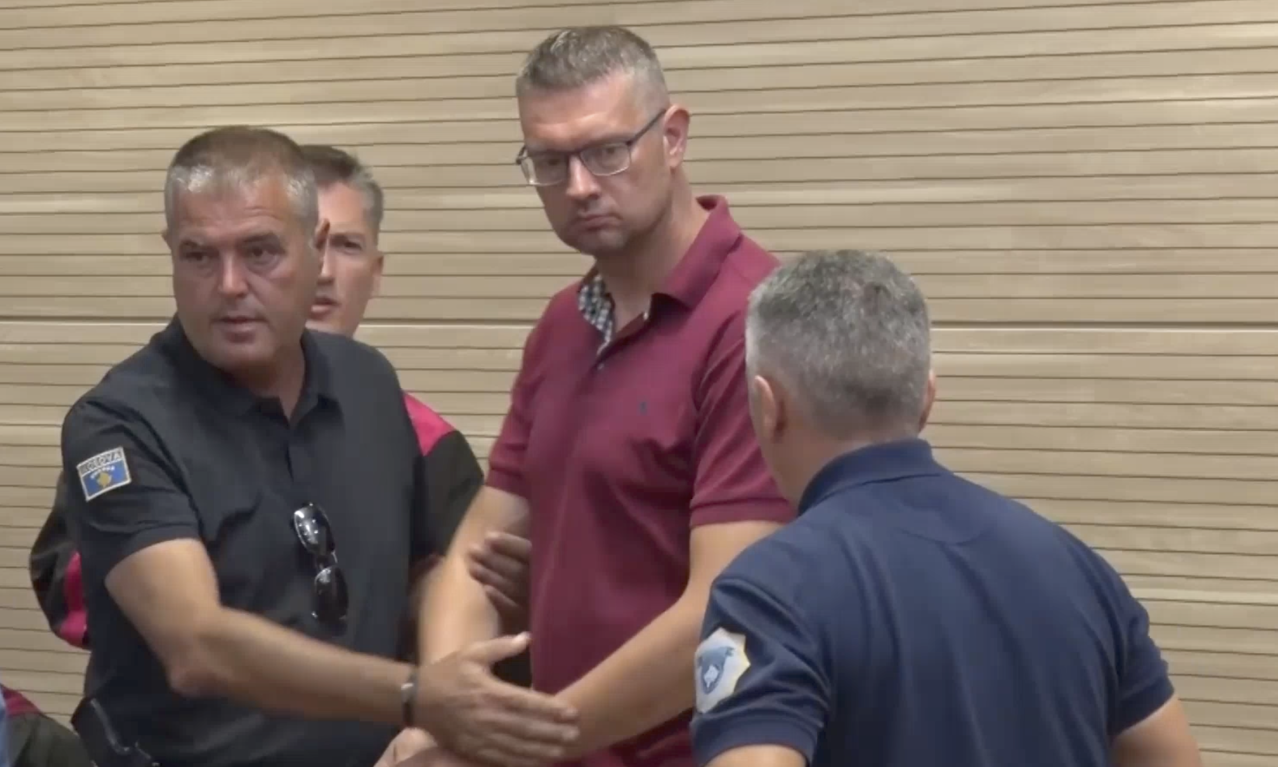 ŠOK PRESUDA U PRIŠTINI Igoru Popoviću zabranjen ulazak na KiM zbog izjava o OVK! Preti mu i zatvor! (VIDEO)