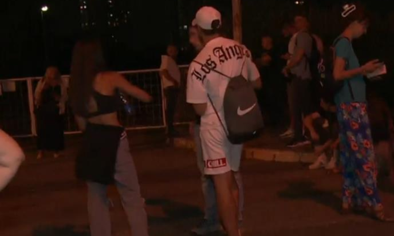 VEČERAS OVIM ULICAMA NEMA PROLASKA Protesti u Beogradu i Novom Sadu