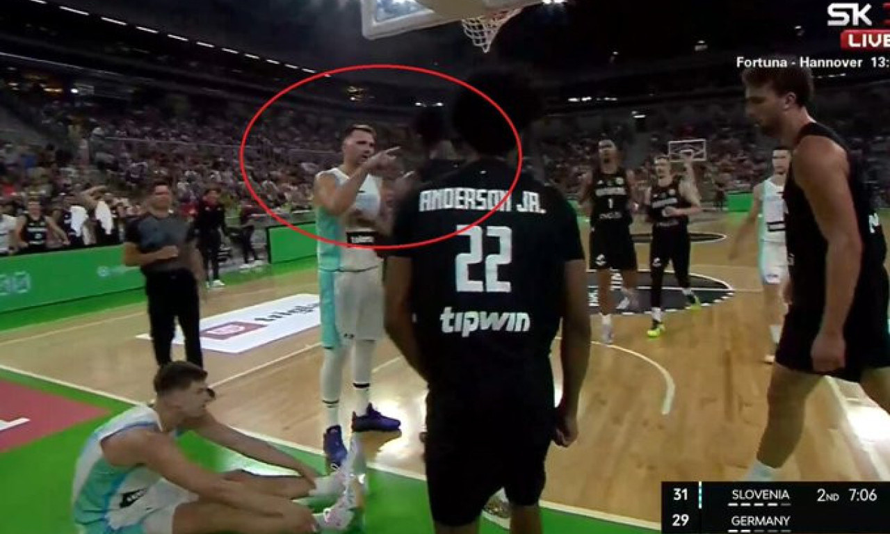 LUKA DONČIĆ I ISAK BONGA SE SKORO POTUKLI Pogledajte ključan momenat kada je došlo do problema na terenu (VIDEO)