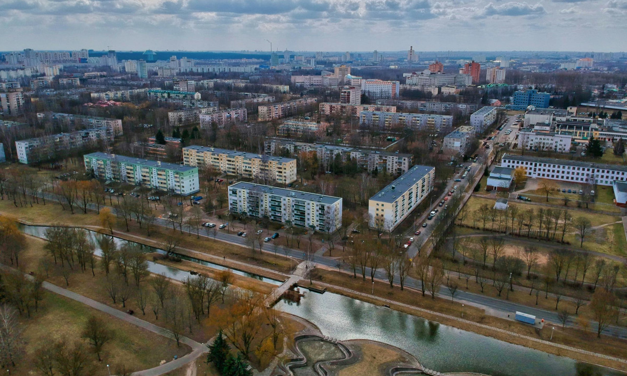 NAMA POZNATI LIDER SE POVLAČI SA VLASTI POSLE 30 GODINA Demantuje da će ga ovaj mladić naslediti