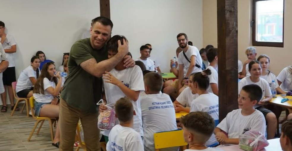 MINISTAR MILIĆEVIĆ MEĐU SRPSKOM DECOM IZ DIJASPORE I REGIONA Povod je divan i okupio je njih 230! (FOTO)