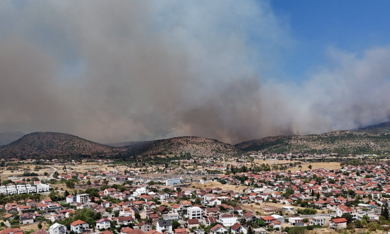 GORI SVE ŽIVO, VATRA GUTA I KUĆE! Cela Crna Gora ušla u crveno - evo gde još bukti požar (FOTO)