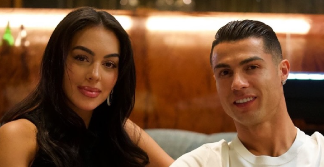 KRISTIJANO RONALDO SE VERIO Konačno zaprosio Georginu - pokazali su i skupoceni prsten (FOTO)