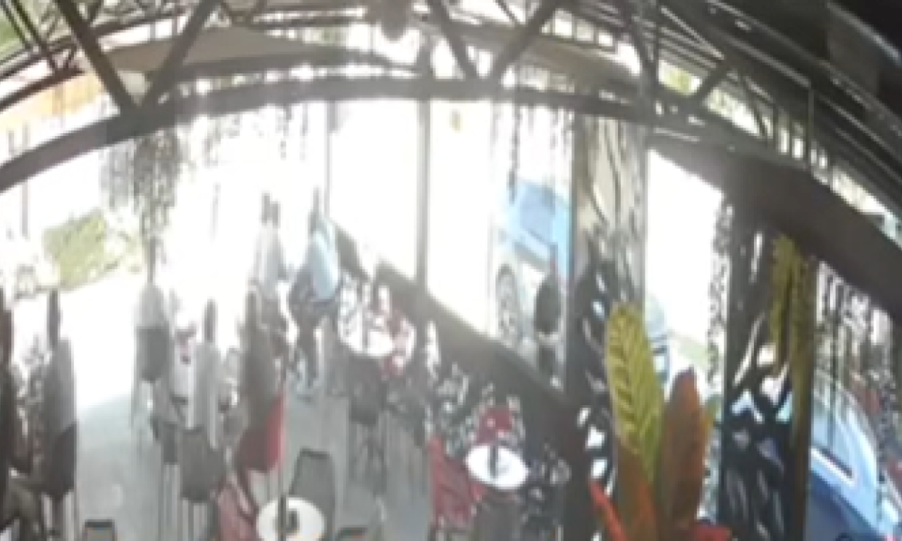 (UZNEMIRUJUĆE) OBJAVLJEN SNIMAK LIKVIDACIJE VLASNIKA ZLATARE U GNJILANU: Rafali i panika na mestu trostrukog ubistva