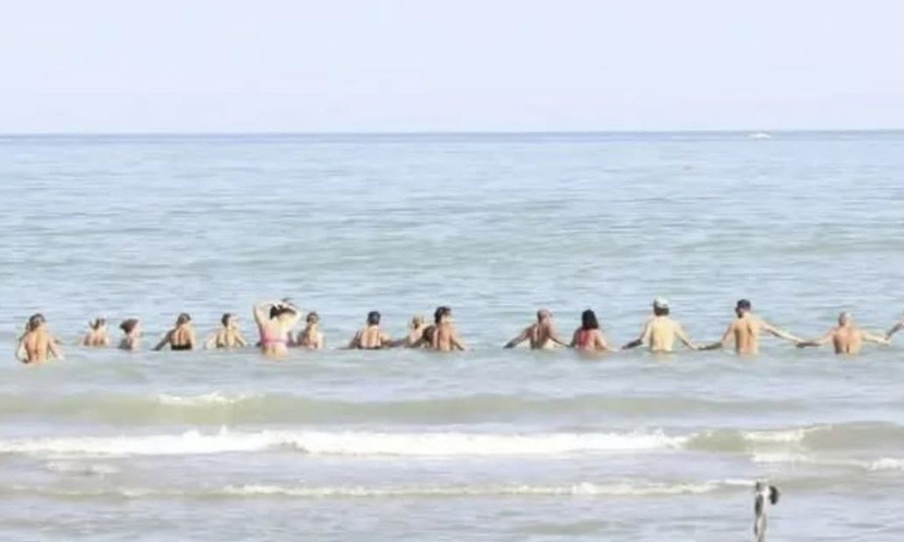 UTOPIO SE DEČAK NA JADRANU Turisti formirali ljudski lanac, tražili ga dugo u noć (FOTO)