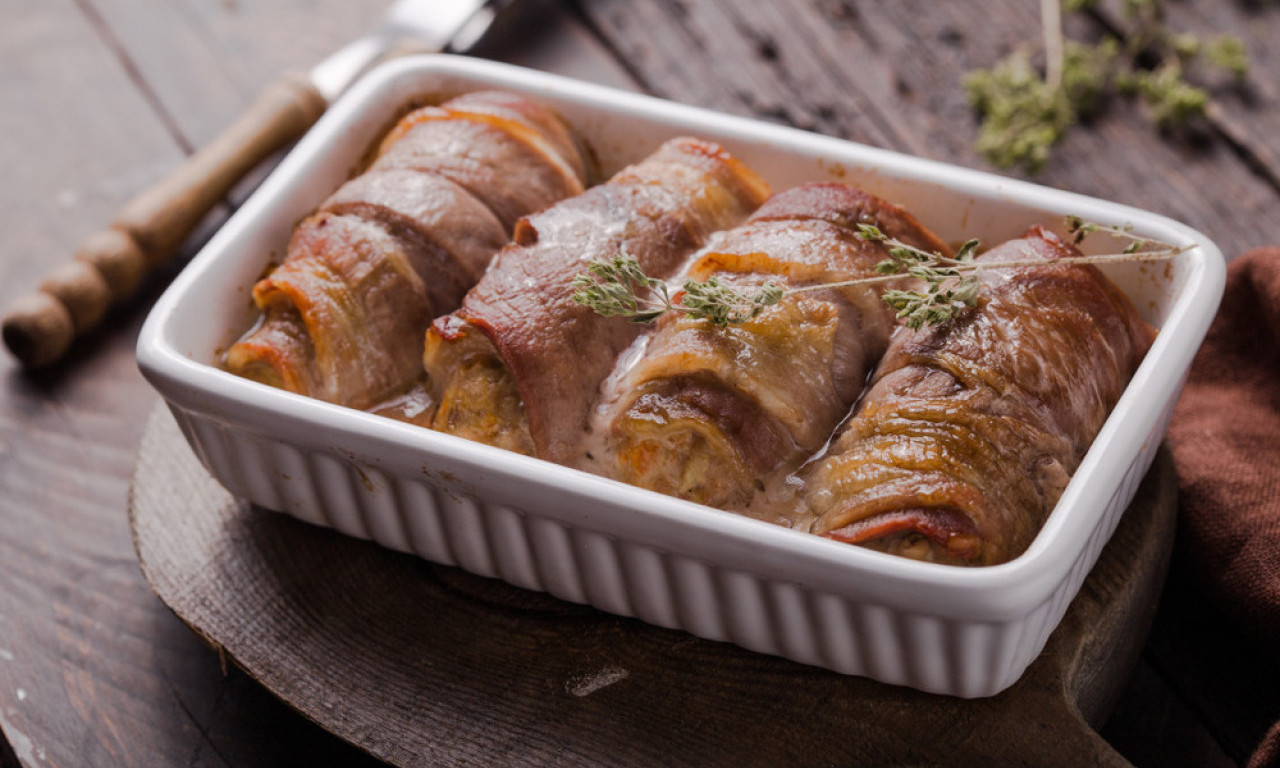 ROLOVANA SVINJETINA KOJA SE TOPI U USTIMA Tajna je u jednom triku tokom pečenja