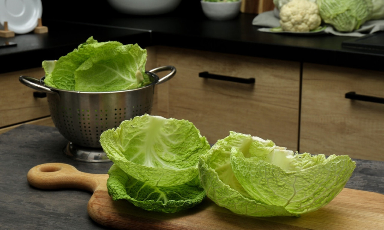 KAKO DA VAS VIŠE NE MUČI KIČMA Domaće obloge i napici koji donose olakšanje