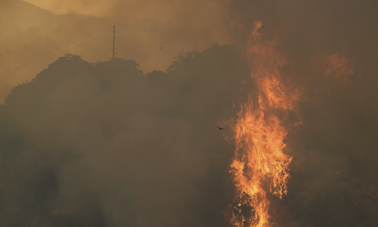 GDE JE POŽAR U GRČKOJ? Evo u kom delu gori - buktinju gase i avioni!