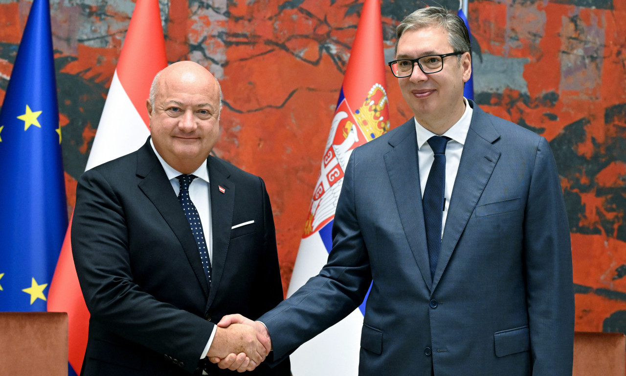 PREDSEDNIK VUČIČ SA KANCELAROM AUSTRIJE: Tet-a-tet sastanak u Palati Srbija (FOTO)