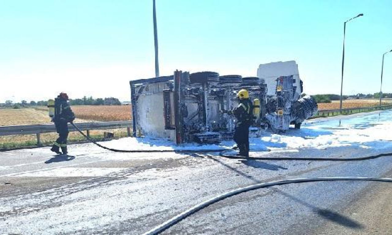DRAMA NA DRUMU KOD SUBOTICE: Prevrnula se cisterna puna hemikalija, put zatvoren, vozila se preusmeravaju