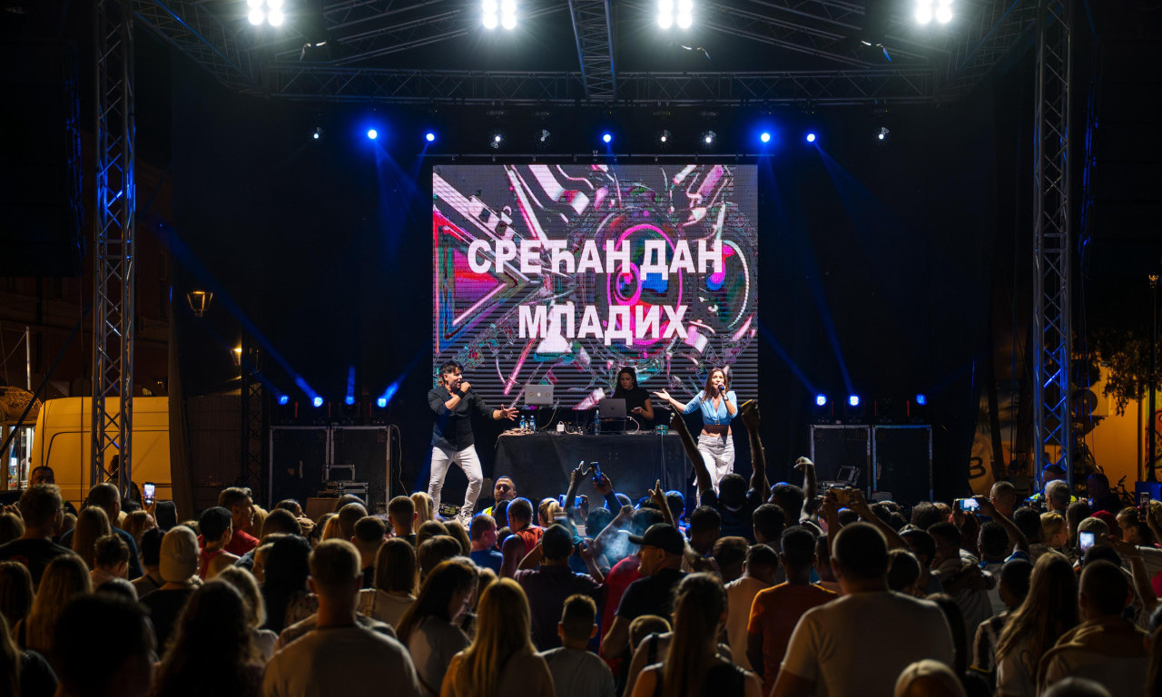 MEĐUNARODNI DAN MLADIH SPEKTAKULARNO OBELEŽEN U PANČEVU: Dnevni i večernji program baš posećeni, ne zna se koji je bolji