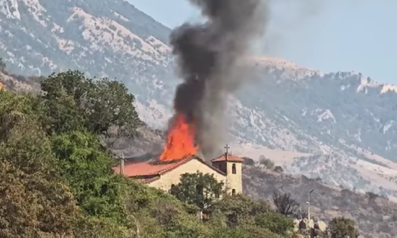 IZGORELE DVE PRAVOSLAVNE CRKVE U ALBANIJI Prizor je užasan, jedna tek što je obnovljena (VIDEO)