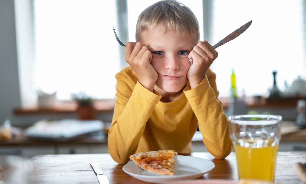 KADA DETE POSLE DVA ZALOGAJA KAŽE „NE MOGU VIŠE” Saveti nutricioniste kako da vi ne pravite greške za stolom