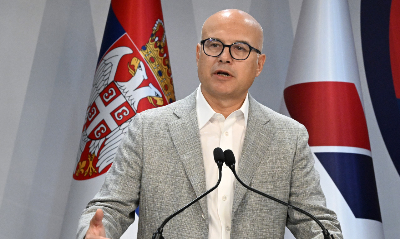 POSTOJI SAMO JEDNA STRANA, JEDAN GRB I JEDNA ZASTAVA Vučević poslao moćnu poruku (VIDEO)