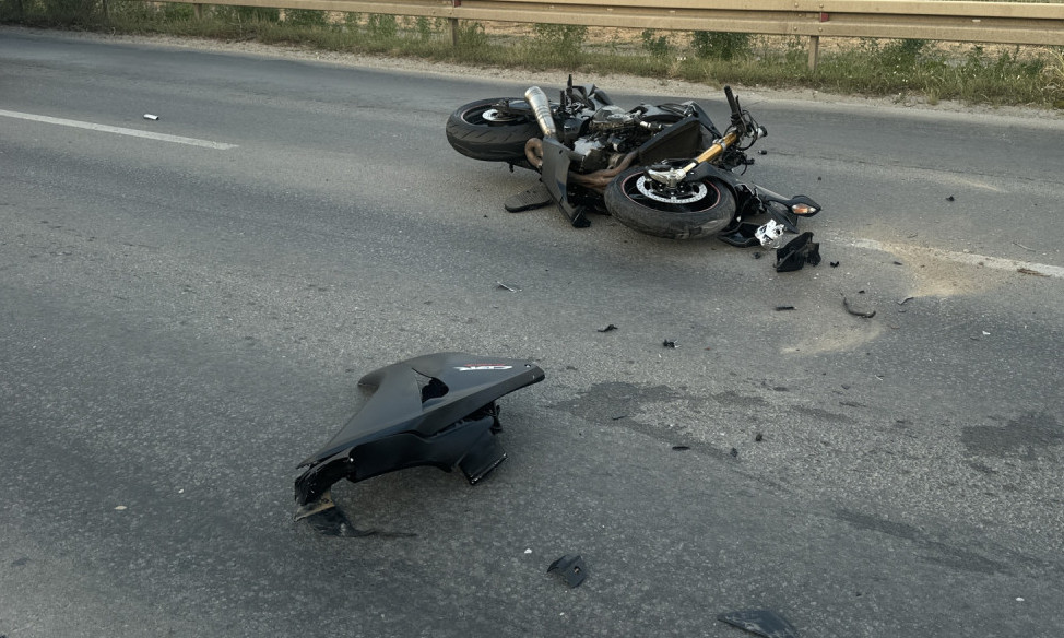 TEŠKO POVREĐEN MOTOCIKLISTA Žestoka saobraćajka na Zrenjanincu