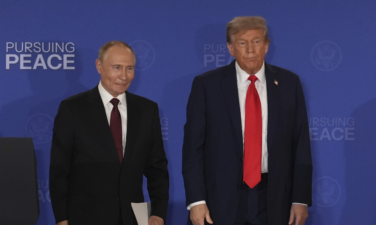 TRAMP ĆE DANAS RAZGOVARATI SA PUTINOM Razgovaraće telefonom pre sastanka sa Zelenskim