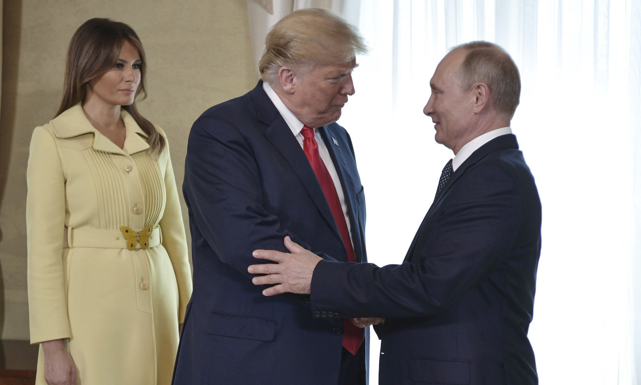 "DRAGI PUTINE..." Pogledajte kako izgleda celo pismo koje je Melanija poslala lideru Rusije (FOTO)