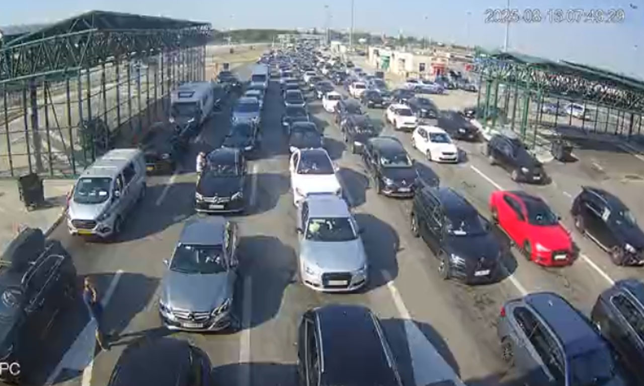HAOS NA GRANICAMA Teretna vozila čekaju i do pet sati na izlazu iz Srbije, evo gde su najveće gužve