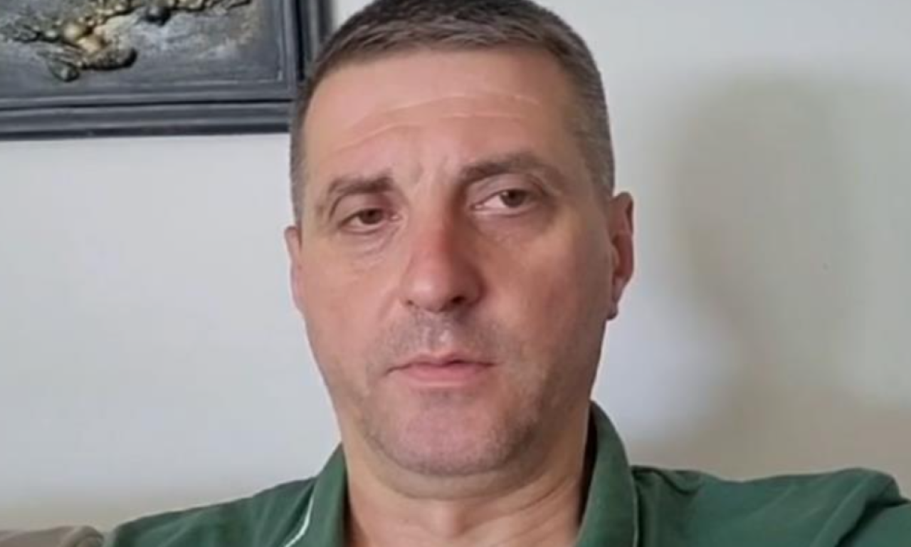 NOVINAR VLADIMIR SAVIĆ: "GAĐALI SU ME I UDARALI U LEĐA" Letele su kamenice i topovski udari!