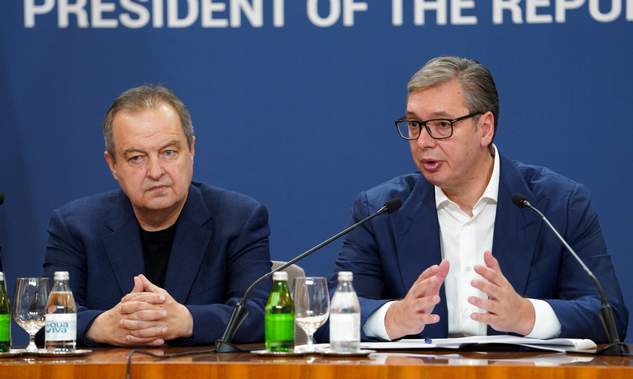 VUČIĆ HITNO POSLAO DAČIĆA U BOLNICU! Predsednik se šokirao kad je video kako ministar policije izgleda i kako diše