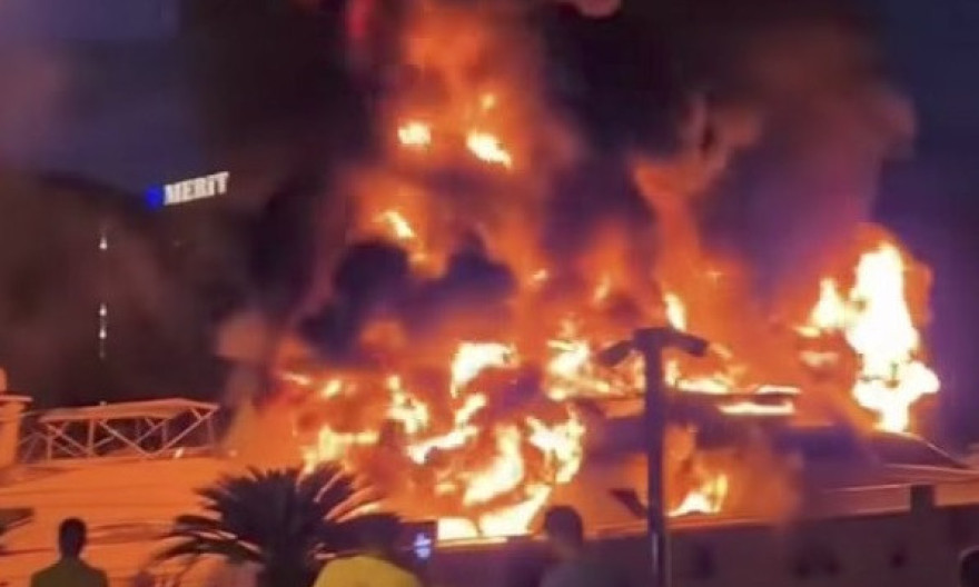 OTKRIVENO KO JE VLASNIK JAHTE KOJA JE IZGORELA U BUDVI Planula još dva plovila