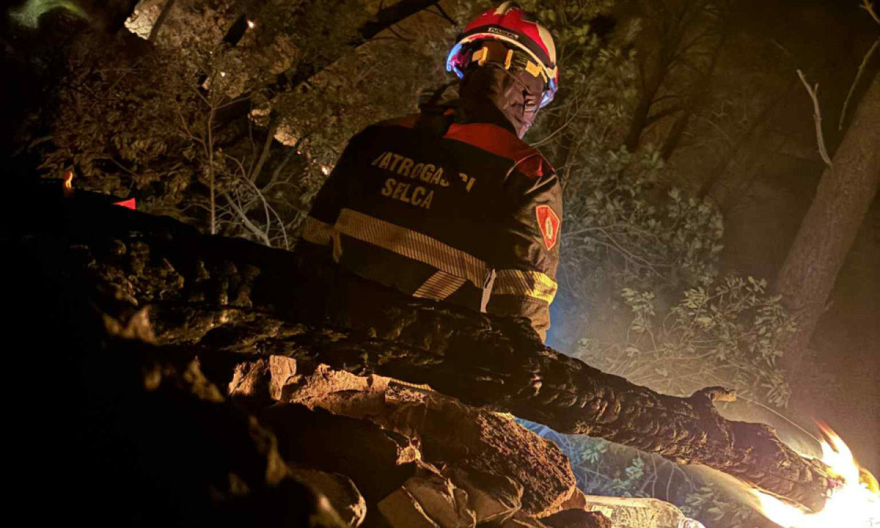 VATRENA STIHIJA GUTA BRAČ! Skoro 50 vatrogasaca krvnički se bori sa požarom, prizori lede krv u žilama (FOTO)