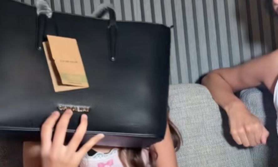 MAJKA KUPILA ĆERKI VALENTINO TORBU ZA ŠKOLU, INTERNET GORI OD KOMENTARA "Neka deca nemaju ni osnovno!"
