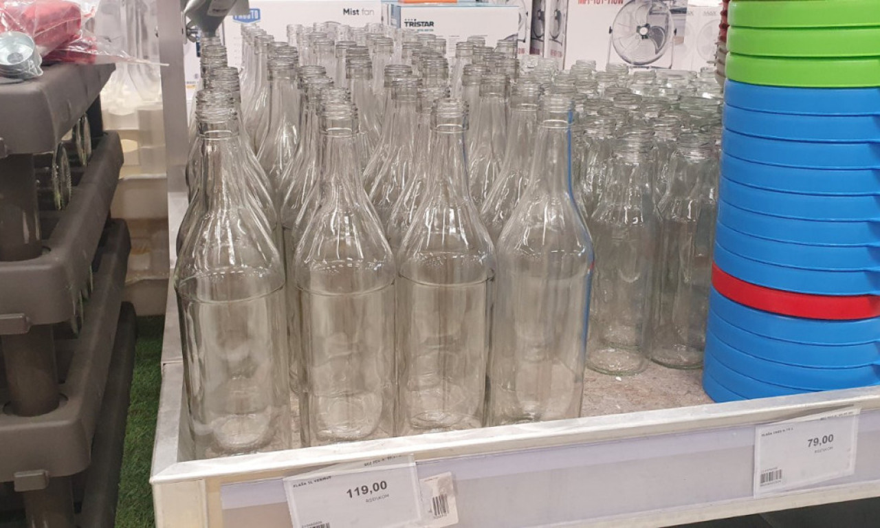 CENE FLAŠA I TEGLI ZA ZIMNICU 2025: Evo koliko koštaju flaše za sokove i tegle za ajvar i džem