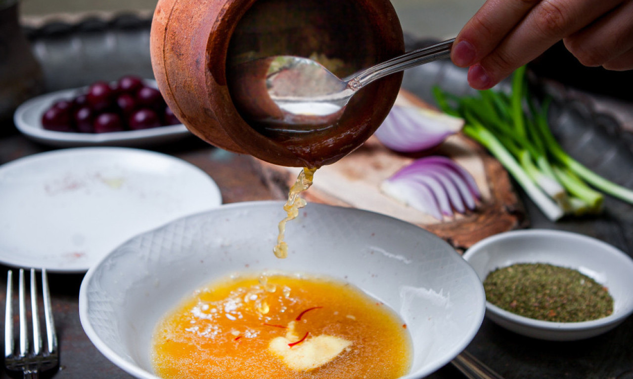 MA KAKAV IŠIJAS, OD KAKO OVO STAVLJAM, PROGLEDALA SAM! Narodni melem zlata vredan (RECEPT)