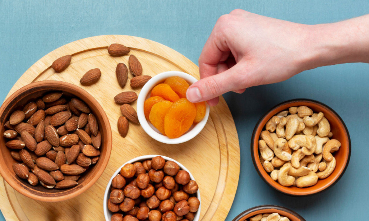 EVO KOLIKO BADEMA SME DA SE POJEDE DNEVNO Mogu da uspore starenje i zaštite DNK!