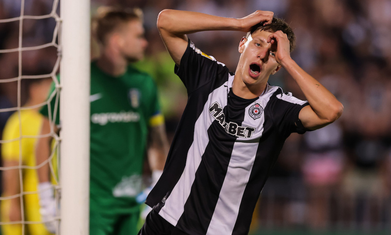 ČUKARIČKI POTPUNO RAZBIO PARTIZAN: Banovo brdo u delirijumu posle ubedljivih 4:1!