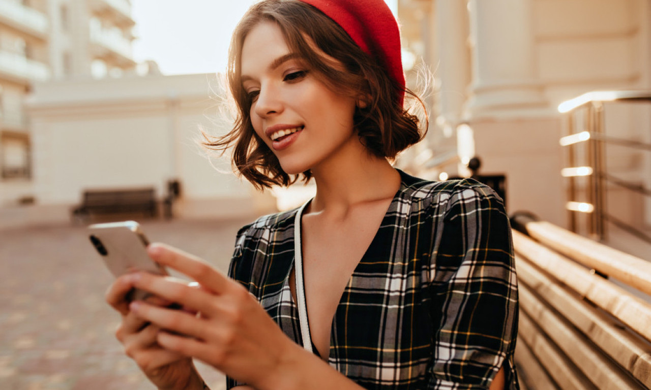 NAJLEPŠE KRATKE FRIZURE ZA JESEN 2025: Minimalizam i elegancija na prvom mestu