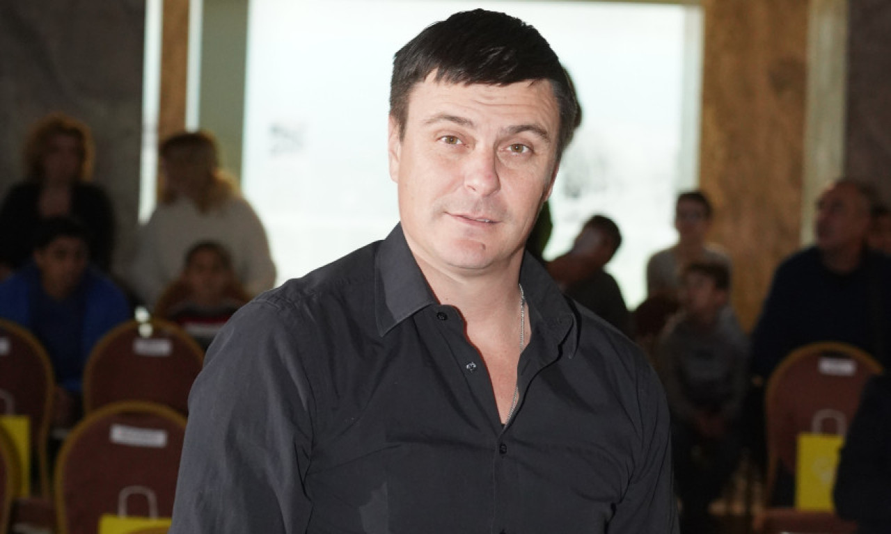 VUK KOSTIĆ OČITAO BUKVICU KOLEGAMA KOJI ZOVU NA NASILJE U SRBIJI: "Neću huškati svoj narod dok sedim na rivi i..."