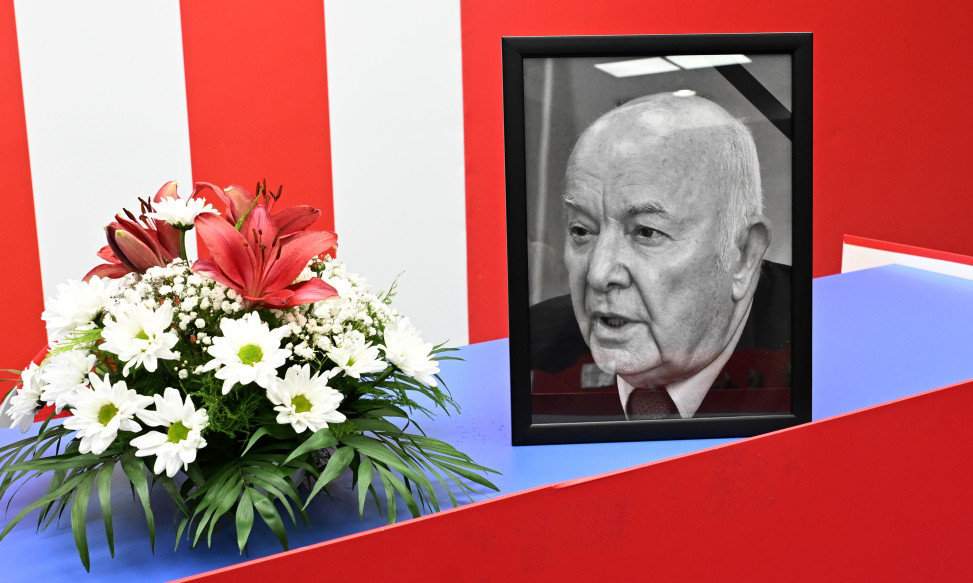 NA SAHRANI DEN TANE SAM VRH SRPSKOG FUDBALA Zvezdan Terzić sve rasplakao, supruga van sebe... (FOTO+VIDEO)