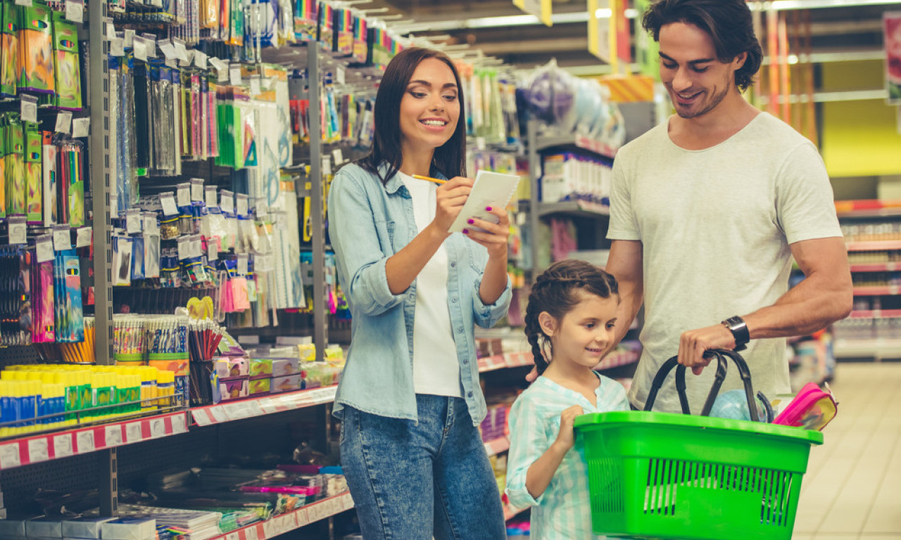 KOLIKO KOŠTA POLAZAK DETETA U ŠKOLU Od ranca do udžbenika – računica za roditelje