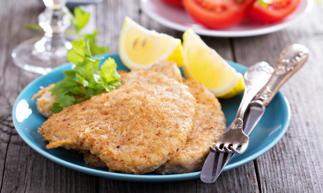 KADA POHUJETE MESO, STAVITE OVAJ SASTOJAK Biće sočno, mekano i savršeno hrskavo