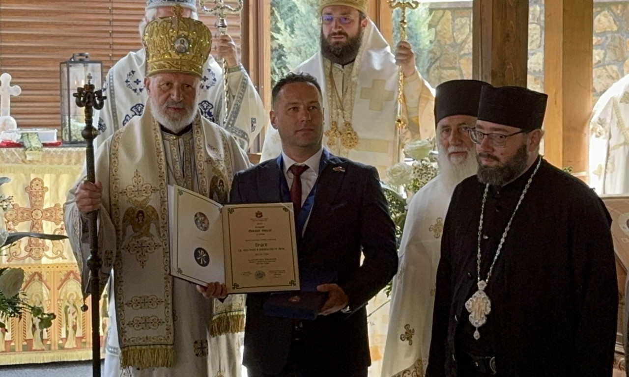 JUVELIR SA OHRIDA IZRADIO I POKLONIO NEPROCENJIV DAR TUMANU Ovo je simbol veze i bratstva Srba i Makedonaca (FOTO+VIDEO)
